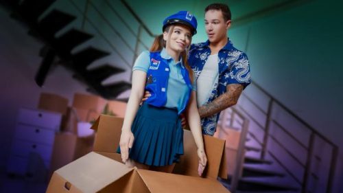 ExxxtraSmall: “Why Did You Order a Sex Doll That Looks Like Me?!” Little Mailwoman Gets a Big Package – Selina Imai